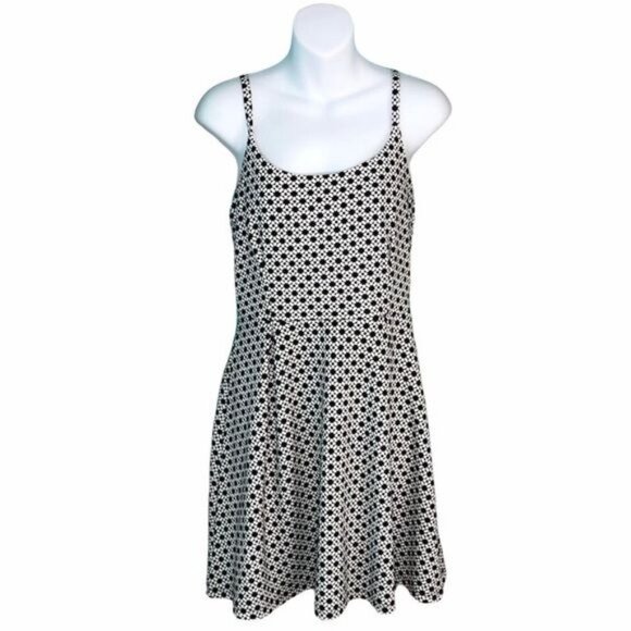Black and White Floral Pattern Soprano Sleeveless Fit & Flare Dress Size L Jr - Picture 1 of 6